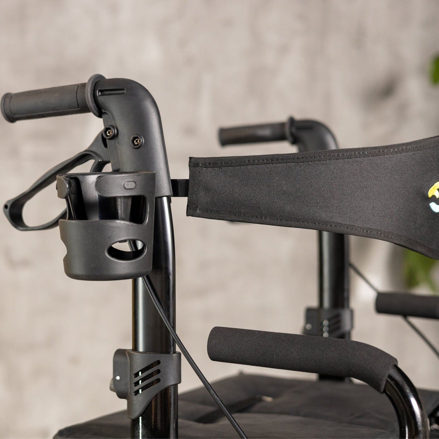 Unverzichtbares Zubehör für Ihren Rollator: Mehr Komfort, Sicherheit und Mobilität